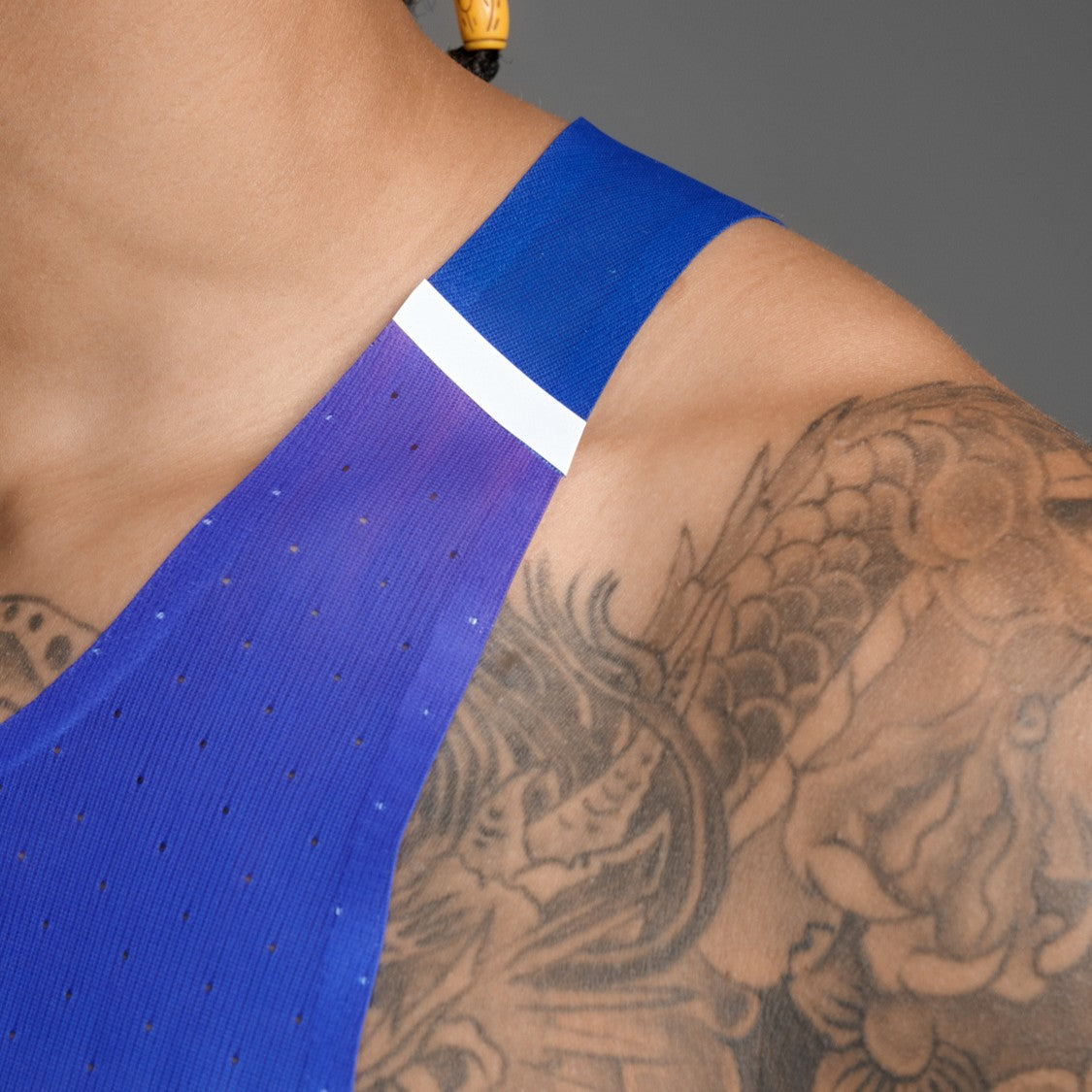 2XU Light Speed React Singlet | Glass Gradient Surf / White Reflective | Mens