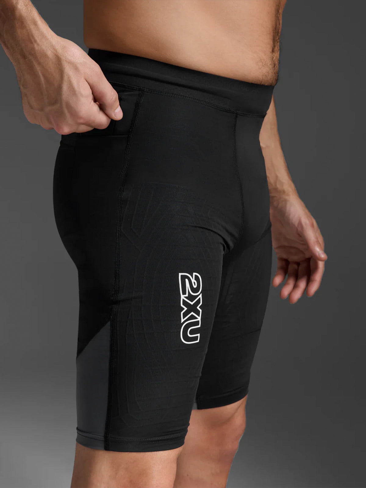 2XU Men's Light Speed React Comp Shorts - Black/White Reflective
