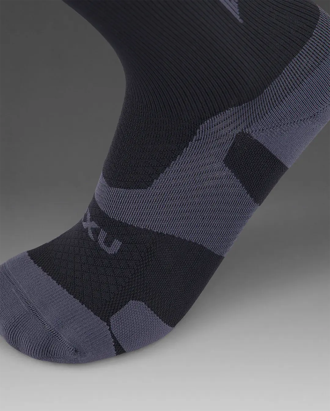 2XU Unisex's Vectr Light Cushion Crew Socks - Black/Titanium