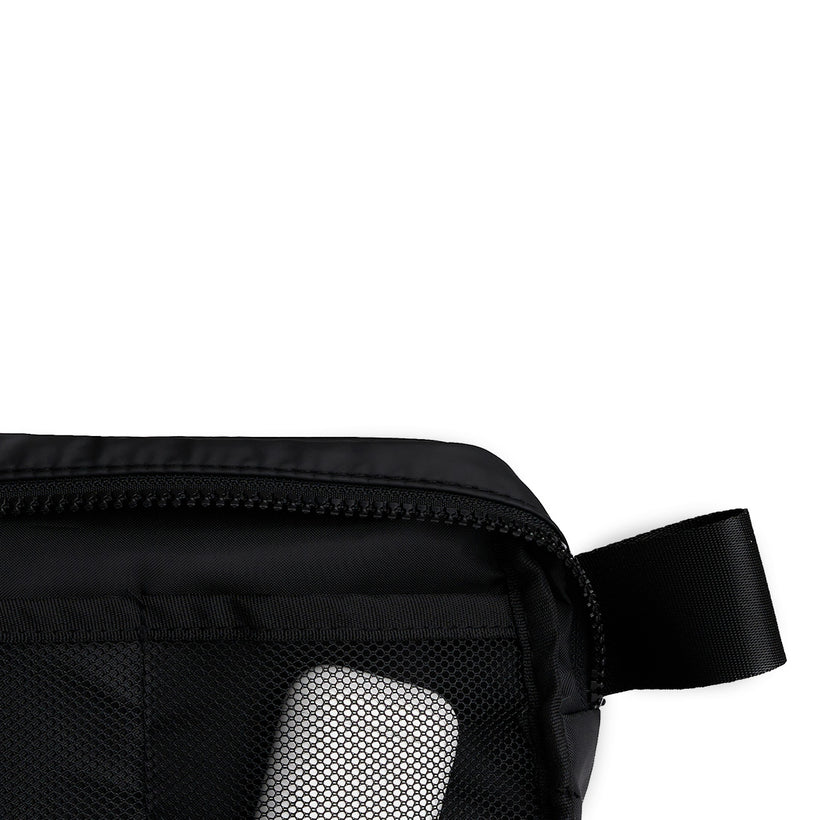 VOORAY Quinn Belt Bag - Matte Black