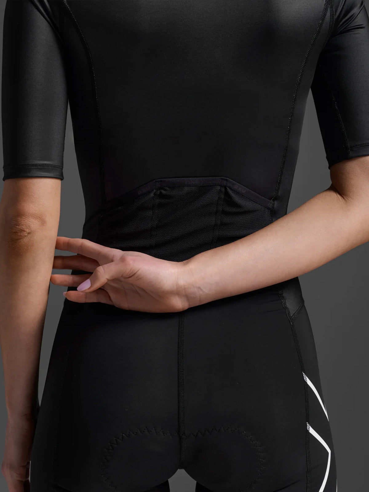 2XU Women's Core Sleeved Trisuit - Black/White