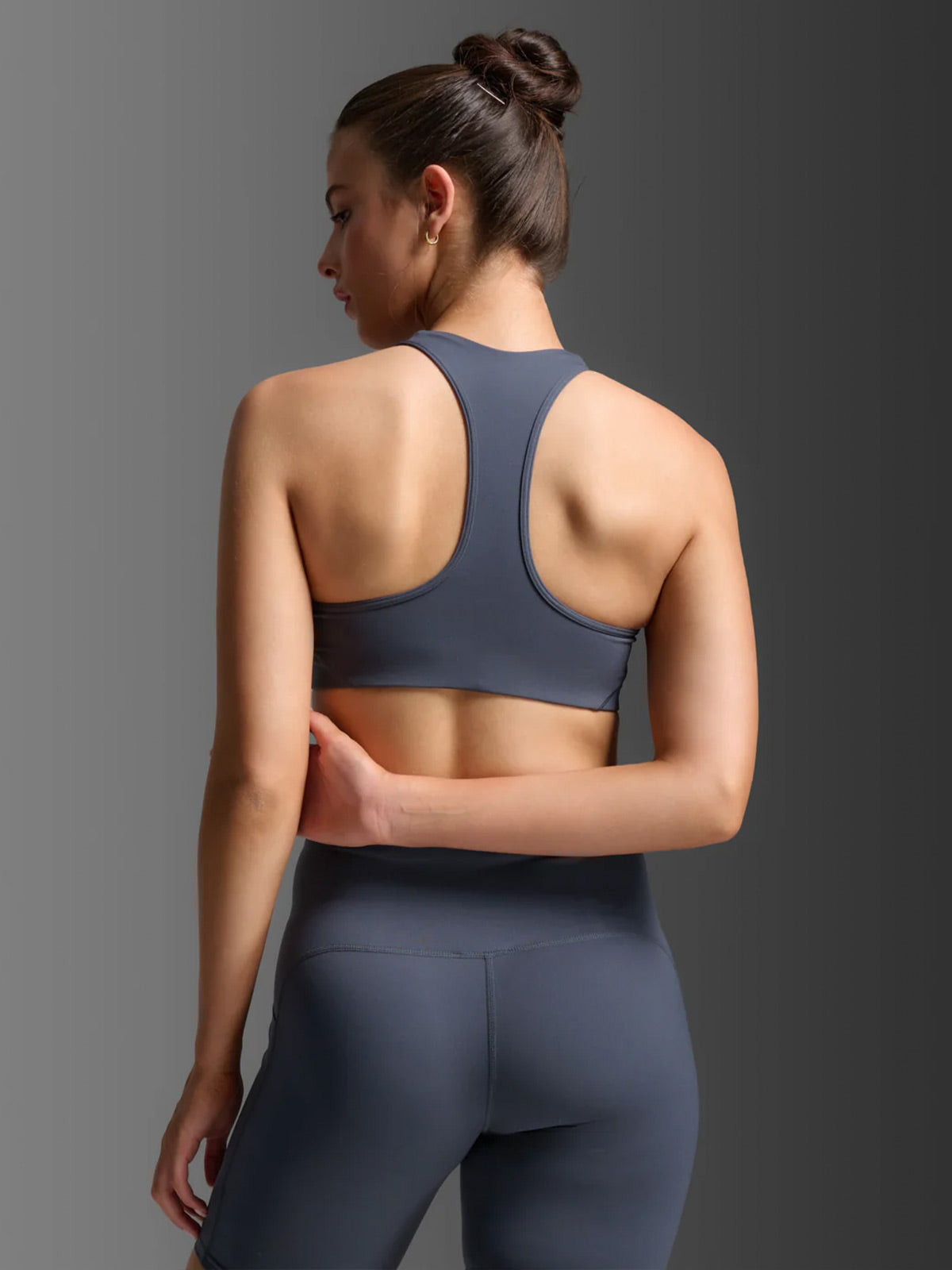 2XU Women's Form Racerback Medium Impact Bra - India Ink/India Ink