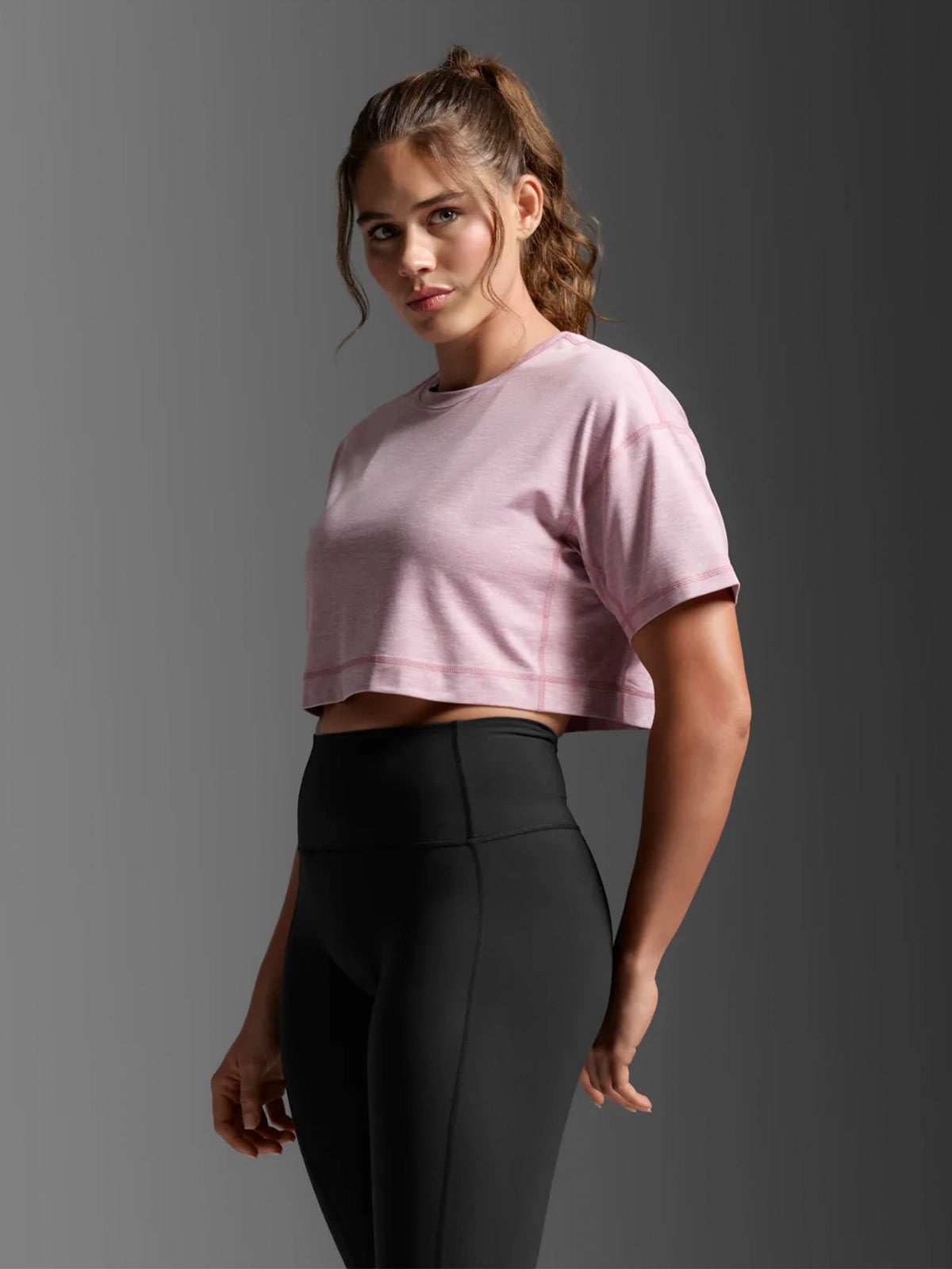 2XU Women's Form Soft Jersey Crop Tee - Cosmetic Pink/Cosmetic Pink