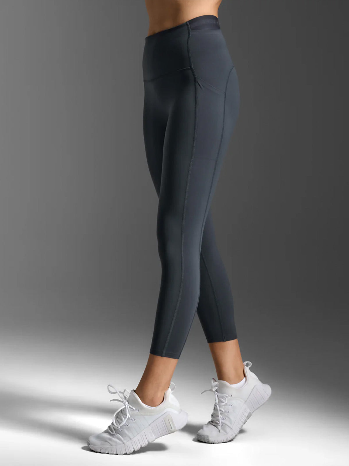 2XU Women's Form Stash Hi-Rise Comp 7/8 - India Ink/India Ink1