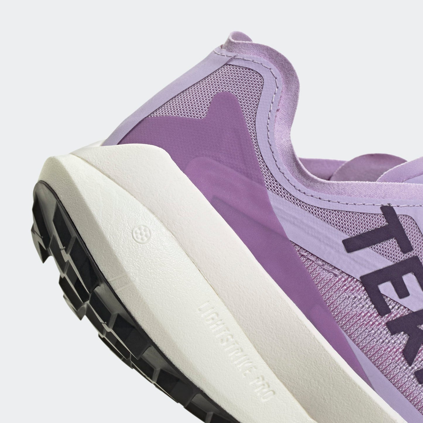 adidas Terrex Agravic Speed | Powder Plum / Aurora Plum / Lucid Red | Womens